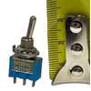 Kép 3/3 - Kétállású mikrokapcsoló 250 V / 3 A, furatátmérő 6 mm, 164001 (1 db) [28]
